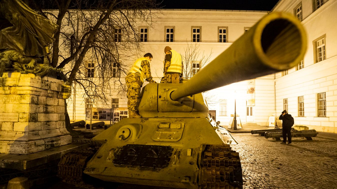 Lecserélik a Hadtörténeti Múzeum előtti harckocsit