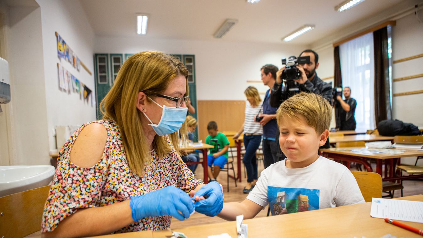 Több mint ötszáz gyermeknél végzik el a vizsgálatot Gyulán