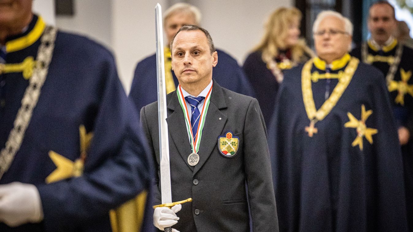 Bortanácsosokat avattak Békéscsabán – galériával