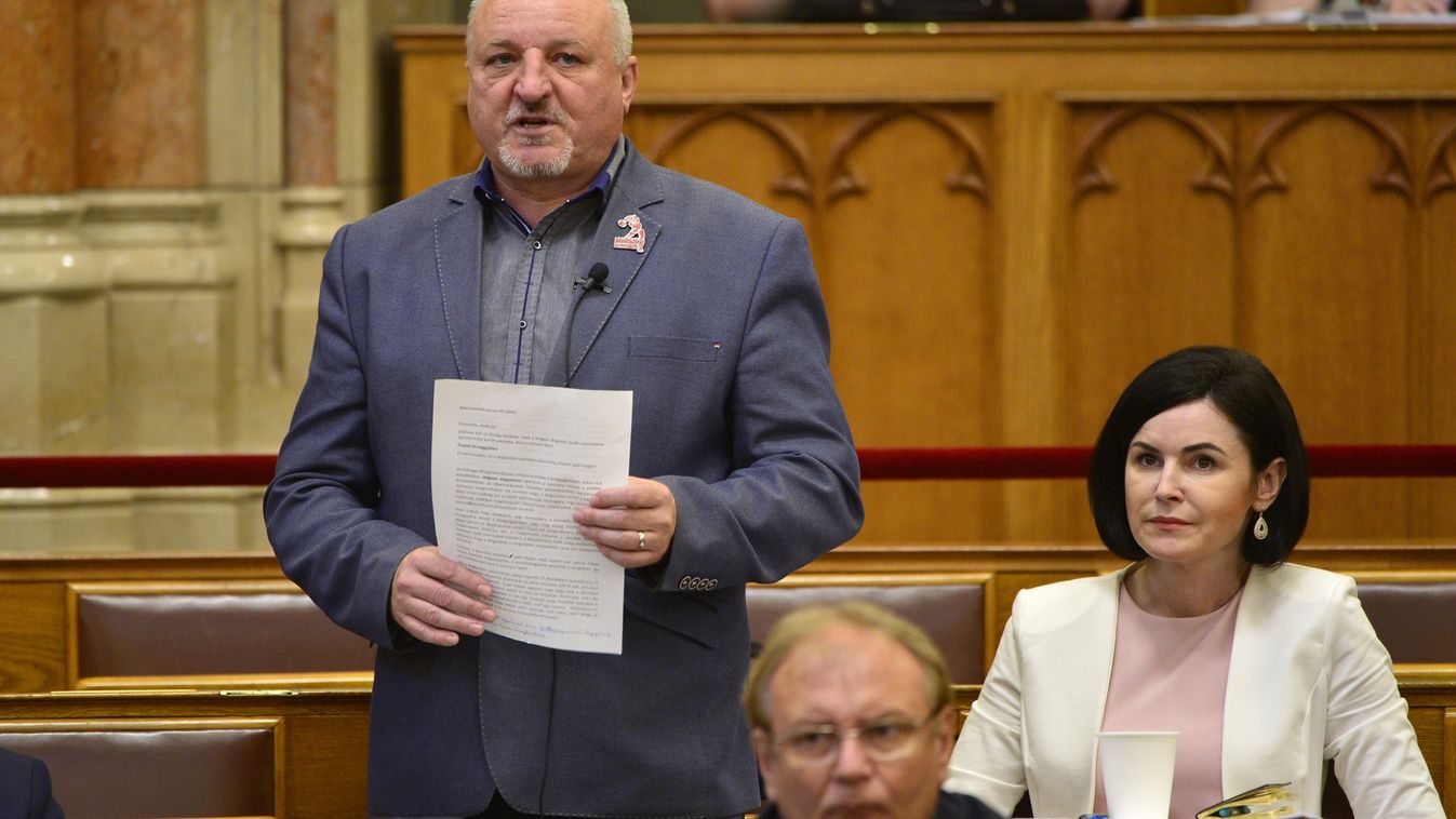 A baloldal szerint a munkanélküli-segély a megoldás