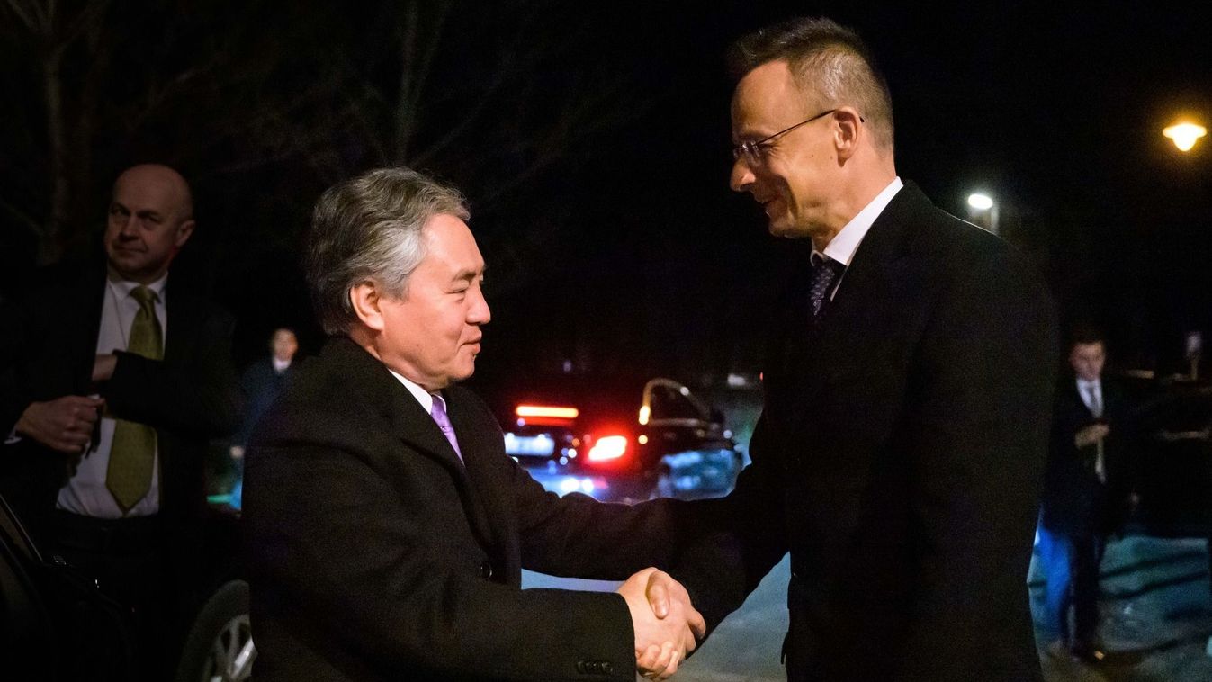 Szijjártó: a transzatlanti világon kívül erősödik a béke hangja
