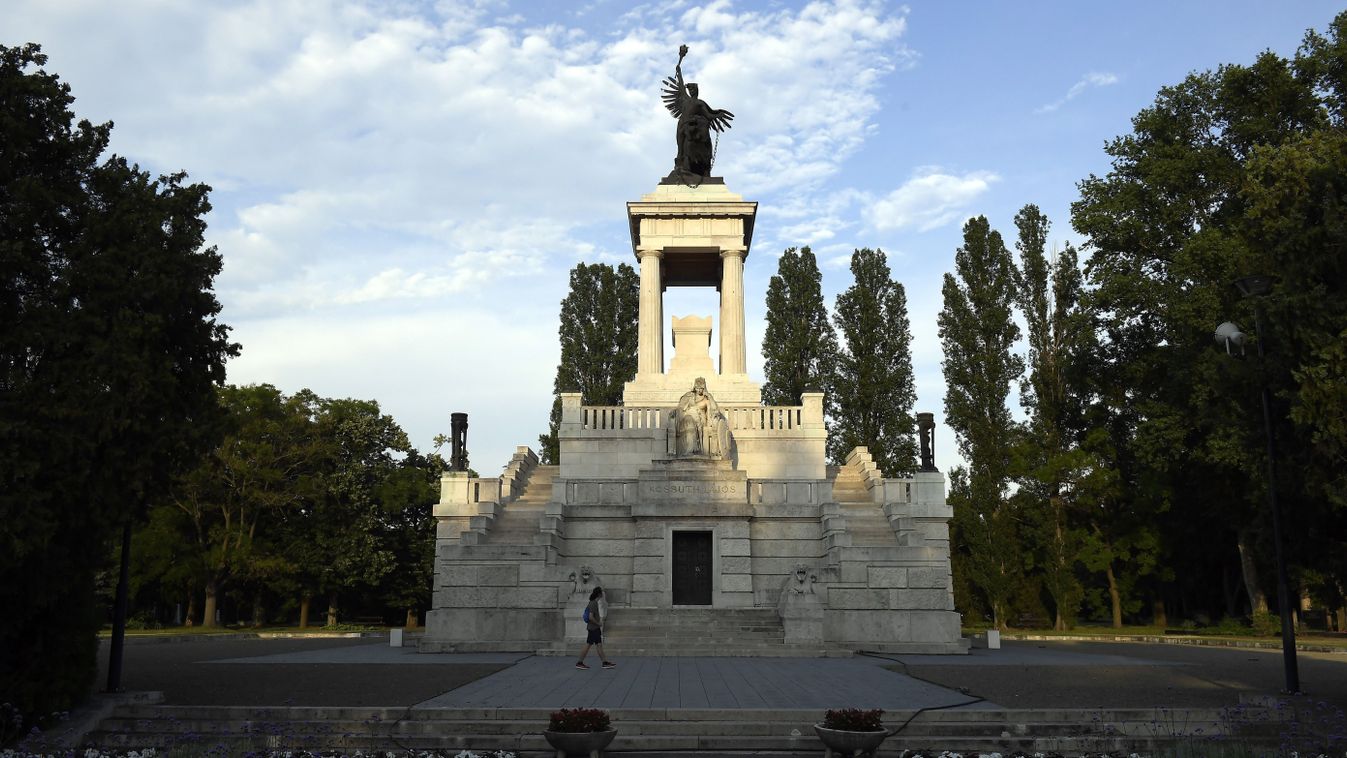 Tematikus sétát tartanak a Fiumei úti sírkertben