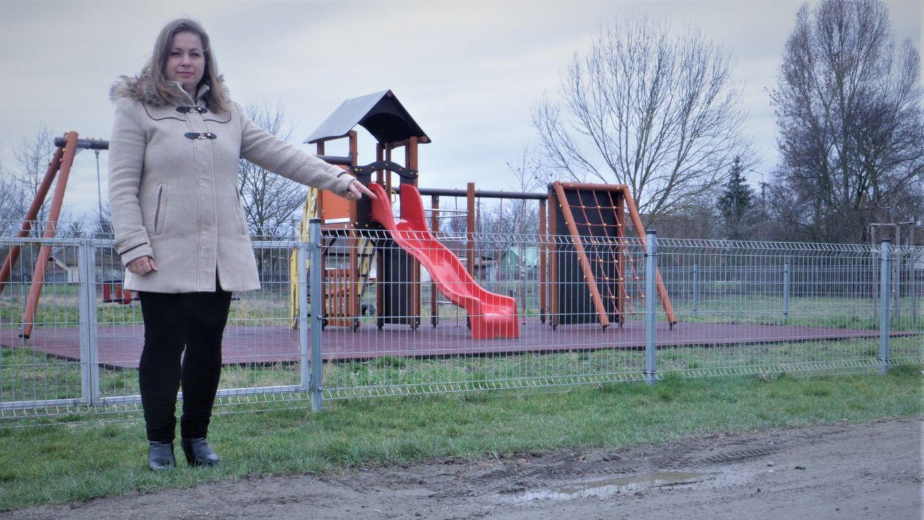 Parkoló épül a játszótérnél Kötegyánban