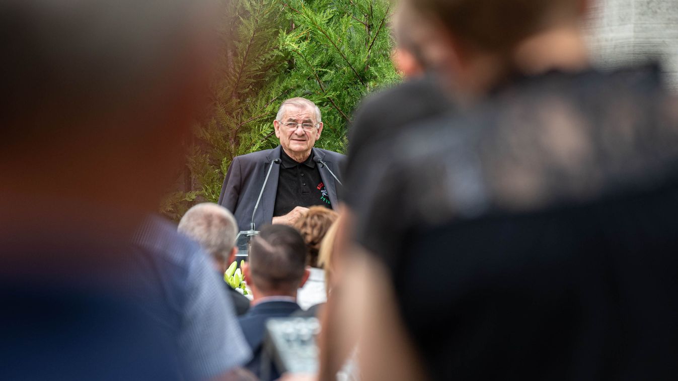 Kinyílt a Fehérliliom Kondoroson, átadták a népfőiskolát - galériával