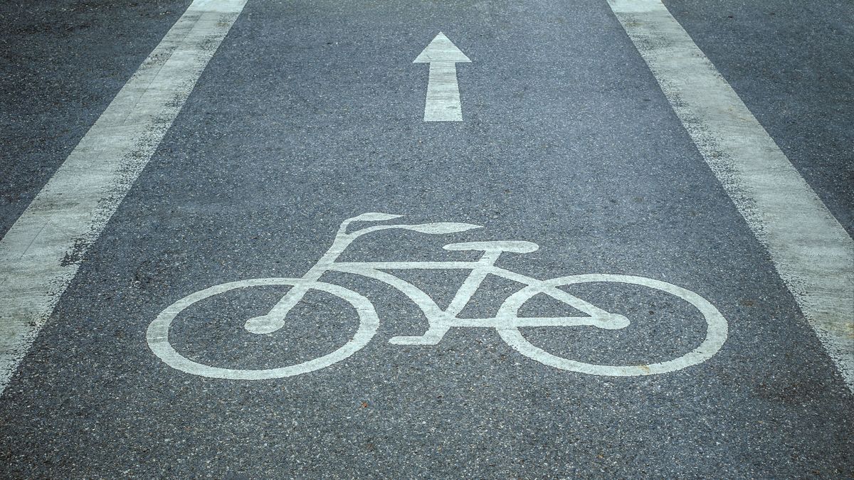 Erősítik a kerékpáros közlekedés biztonságát Gyulán