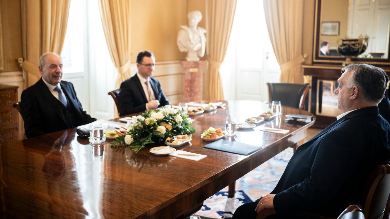 Orbán Viktor a köztársasági elnökkel egyeztetett