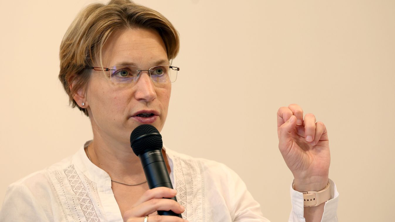 Hornung Ágnes: a magyarság fennmaradása érdekében a demográfiai helyzetet családpolitikai eszközökkel kell kezelni