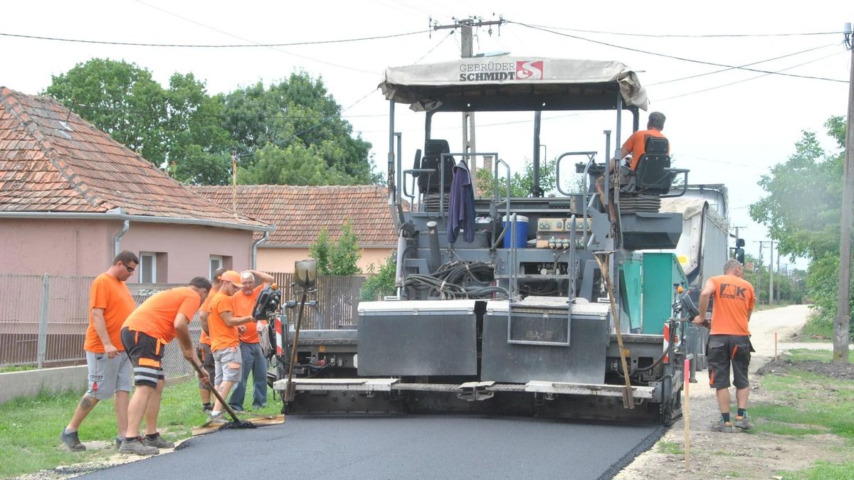 Sarkad, útépítés, kilenc utca