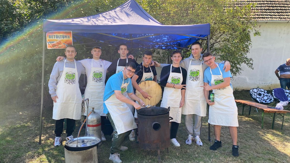 töltött káposzta fesztivál, Mezőberény, csapatok, program