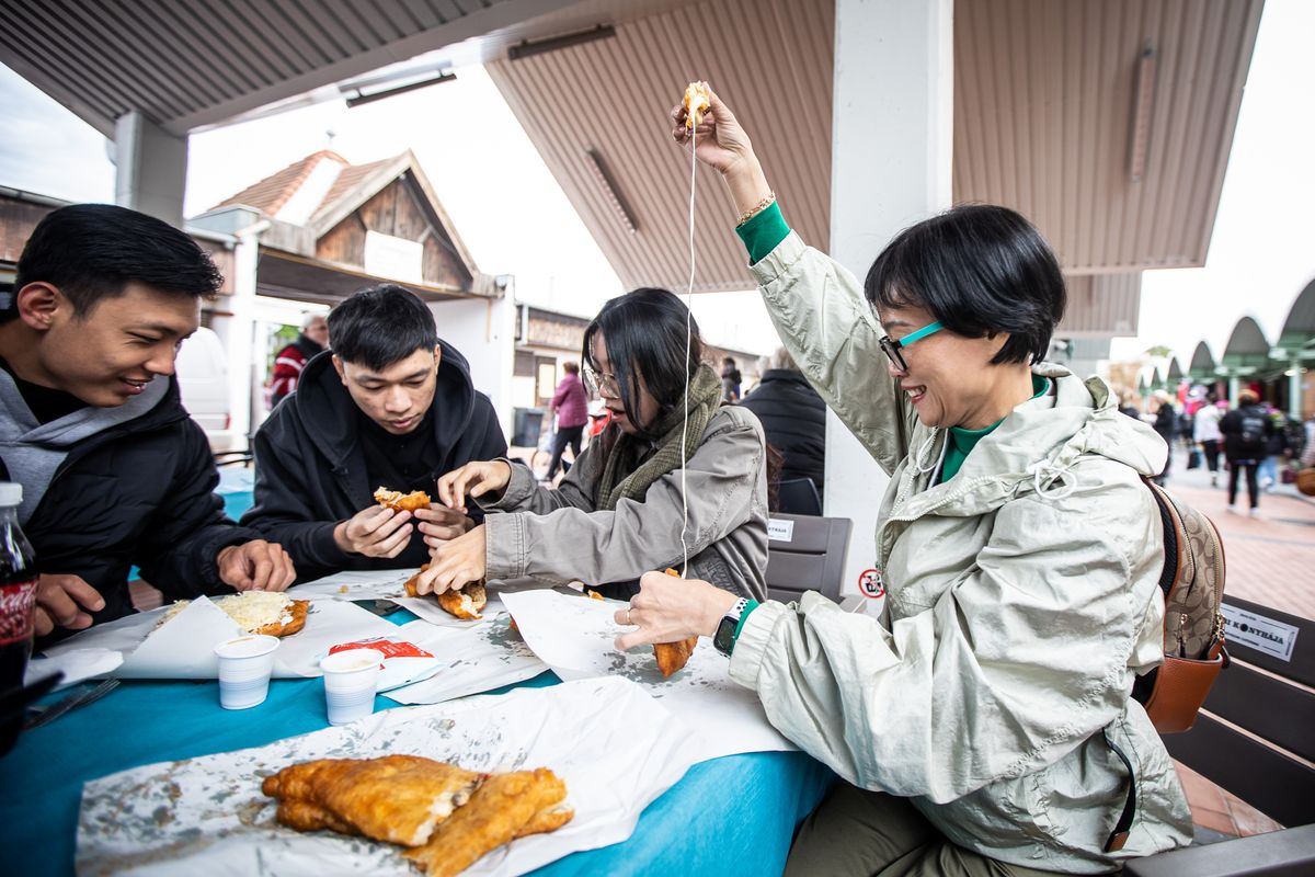 fokhagymás lángos, csereprogram, vietnámi diákok, Békéscsaba