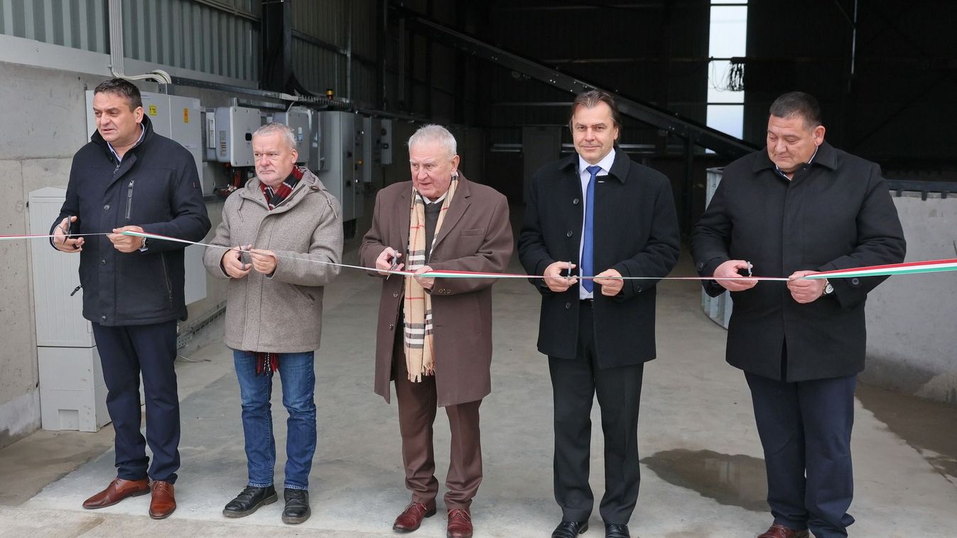 Trágya válik tápanyaggá az okányi üzemben