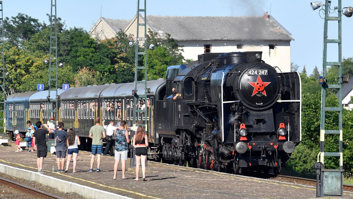 nosztalgiavonat, nosztalgiavonatozás, gőzmozdony