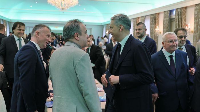 Gazdaságpolitikai fórumot rendezett a Békés Vármegyei Kereskedelmi és Iparkamara