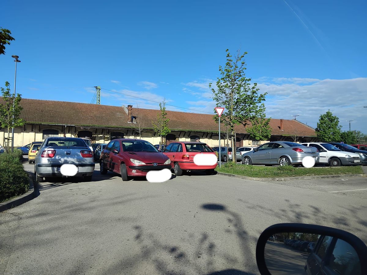 parkoló, díj
