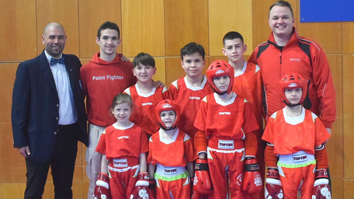JALTE-Debreczeni team, kick-box