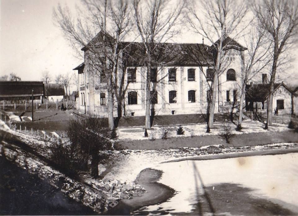 békésszentandrási szőnyeggyár, szálloda