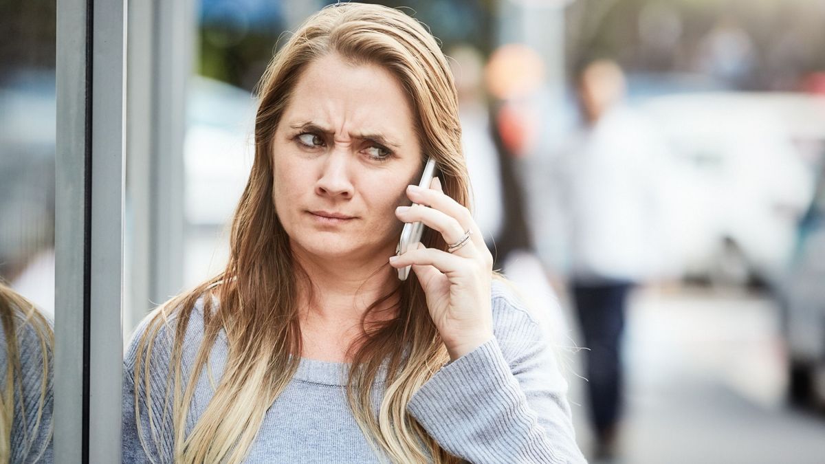 kínai géphang, telefon, mobilszám, csaló