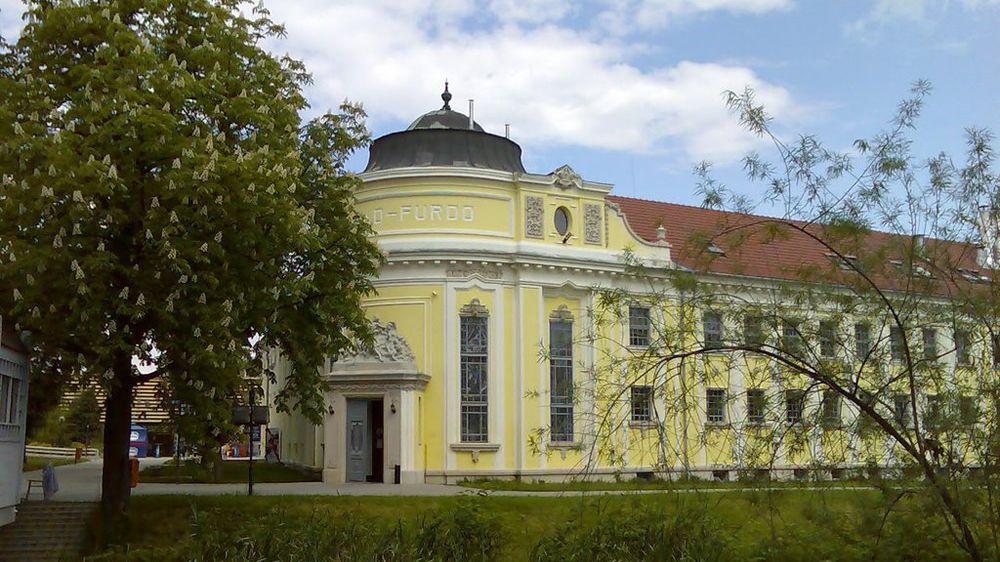 árpád fürdő, élménymedence, strand, csabai strand