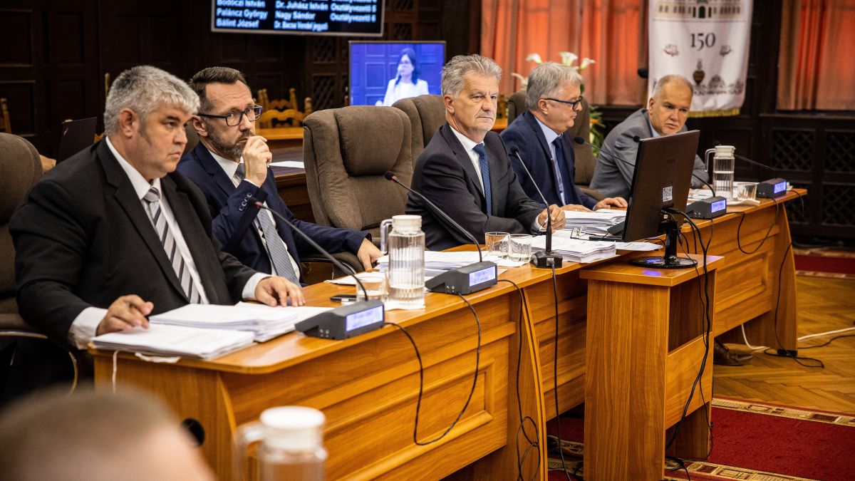 békéscsabai városi közgyűlés, Jókai színház