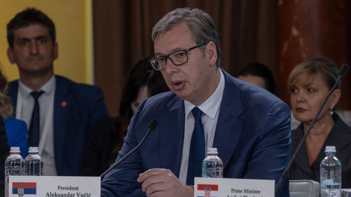 Vucsics bejelentette, hogy Szerbia még évekig nem mondana le az orosz gázról