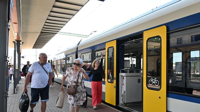 Megérkezett az első FLIRT motorvonat Békéscsabára