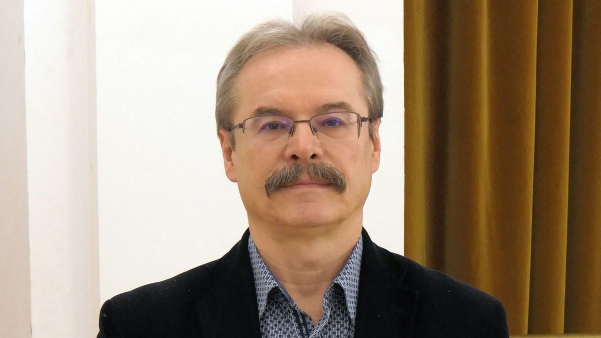 Elek Tibor, előadás