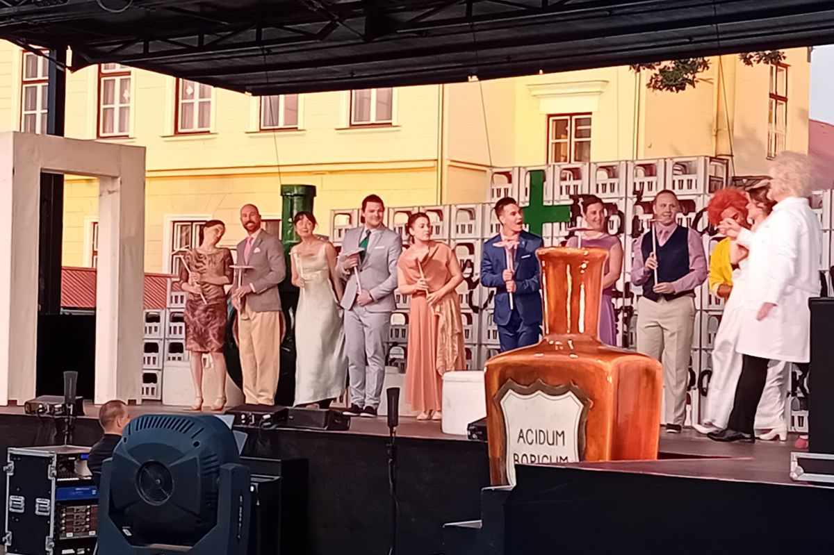 Orosháza, opera