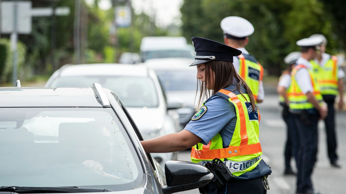 Riadót fújtak a rendőrök a húsvéti kígyókergetőknek Békésben