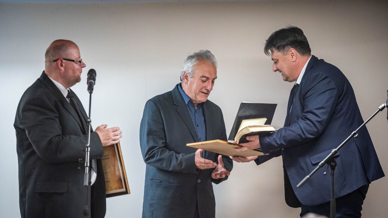 Beszélő házak és élő lelkiismeret: KÉSZ-díjjal tüntették ki Bíró György békési...