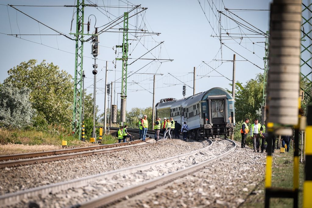 Kisiklott a Békés InterCity Gyománál, ketten megsérültek
